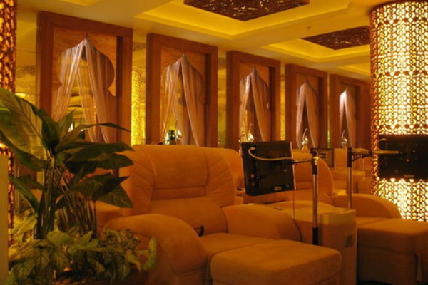 重庆彩虹按摩技师：舒筋活络，养生之道在指尖